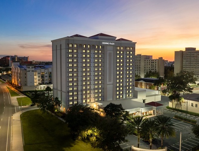 CROWNPLAZA FRONT